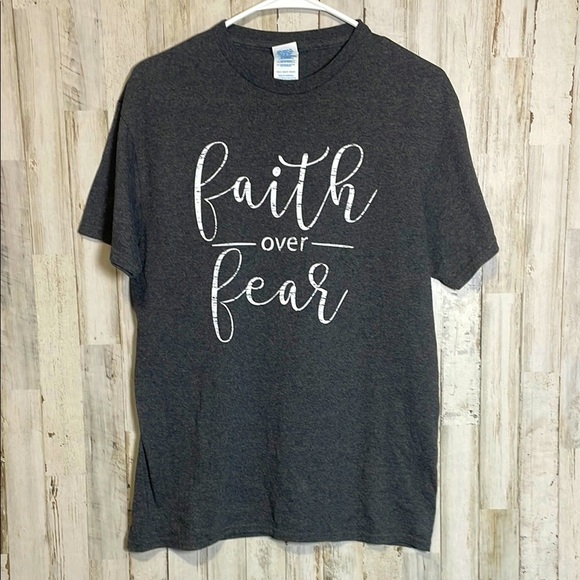 Faith over Fear T-Shirt Medium - Picture 1 of 7